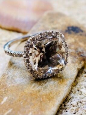 1.1 Carat Morganite Cushion Cut Champagne Color Gemstone & White Crystal Size 8